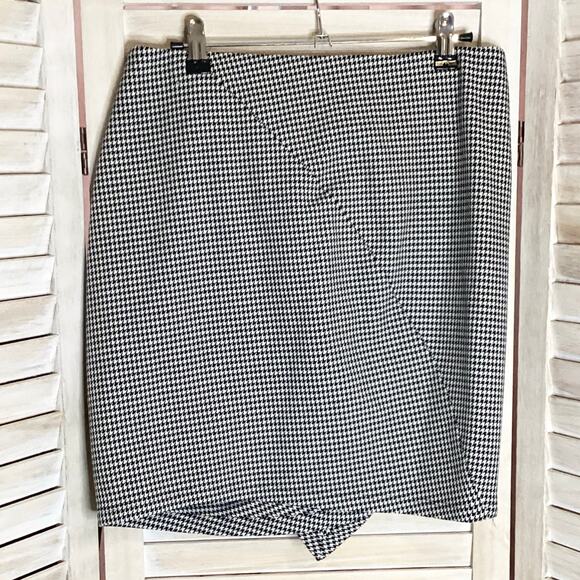 A.L.C. Jupiter Black Cream Houndstooth Ruffle Front Mini Skirt 6 - Picture 5 of 11